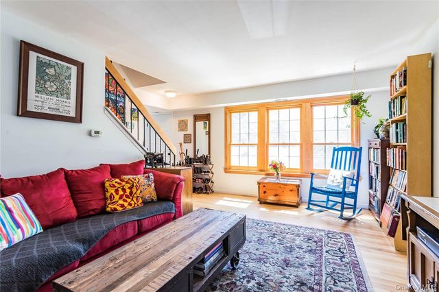 95 Whalers Cove, Babylon, NY 11702