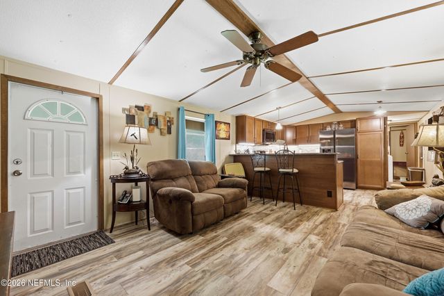 101 WATERWAY Avenue, Satsuma, FL 32189