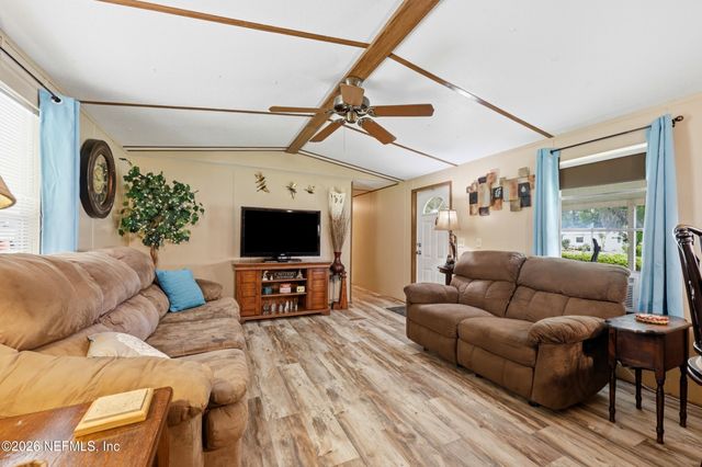 101 WATERWAY Avenue, Satsuma, FL 32189
