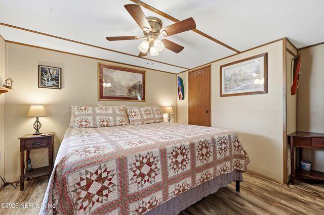 101 WATERWAY Avenue, Satsuma, FL 32189