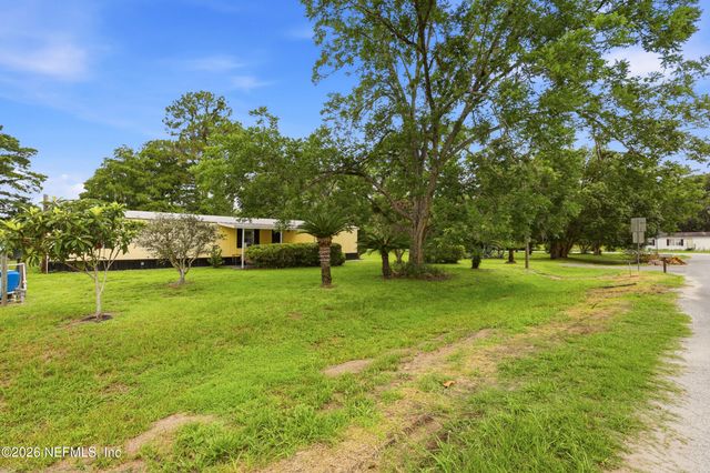 101 WATERWAY Avenue, Satsuma, FL 32189