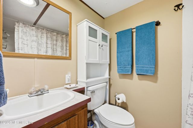 101 WATERWAY Avenue, Satsuma, FL 32189