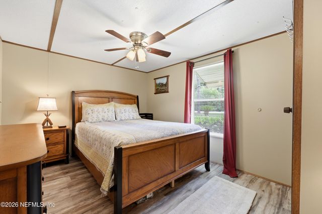 101 WATERWAY Avenue, Satsuma, FL 32189