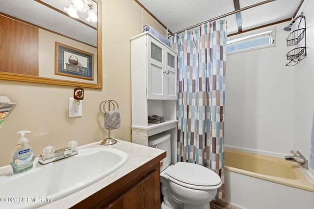 101 WATERWAY Avenue, Satsuma, FL 32189