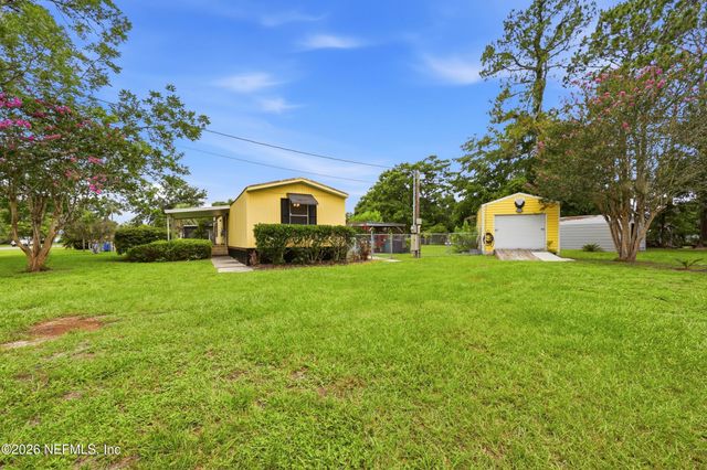 101 WATERWAY Avenue, Satsuma, FL 32189
