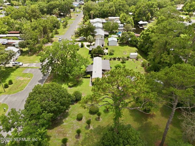 101 WATERWAY Avenue, Satsuma, FL 32189