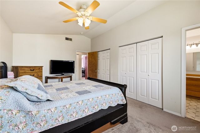 417 Yakima Boulevard, Pacific, WA 98047