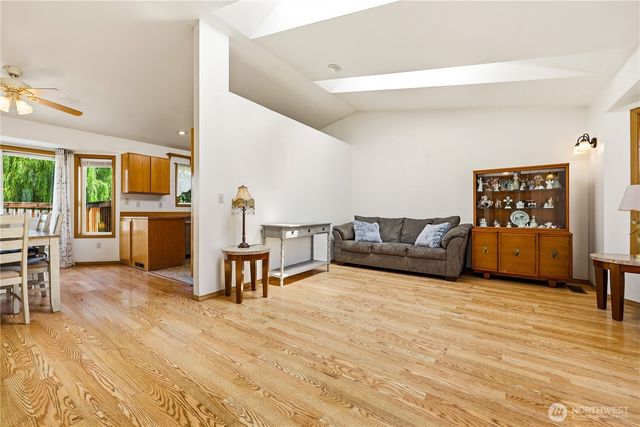 417 Yakima Boulevard, Pacific, WA 98047