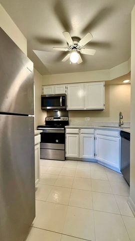 1018 Castilian Court 209, Glenview, IL 60025