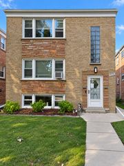 5670 W Higgins Avenue 2, Chicago, IL 60630