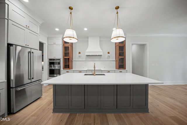 605 Ridgecrest Road, Cary, NC 27511