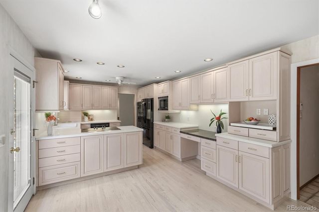 2182 W Briarwood Avenue, Littleton, CO 80120