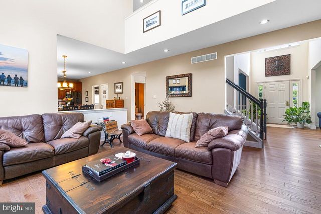 20 GREENSHIRE BLVD, Schwenksville, PA 19473