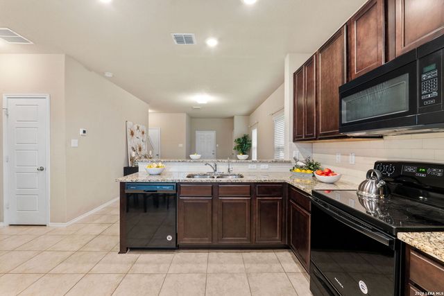 10934 Honorly Cove, Converse, TX 78109