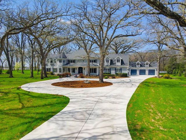37132 N Black Velvet Lane, Wadsworth, IL 60083