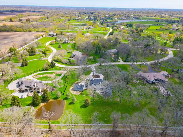 37132 N Black Velvet Lane, Wadsworth, IL 60083