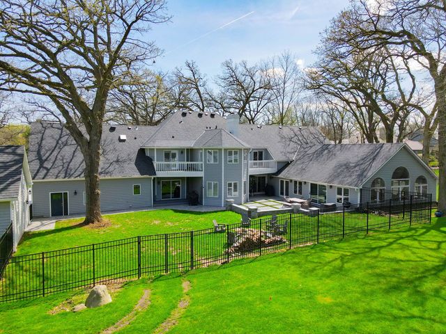 37132 N Black Velvet Lane, Wadsworth, IL 60083