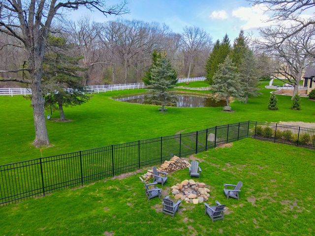 37132 N Black Velvet Lane, Wadsworth, IL 60083