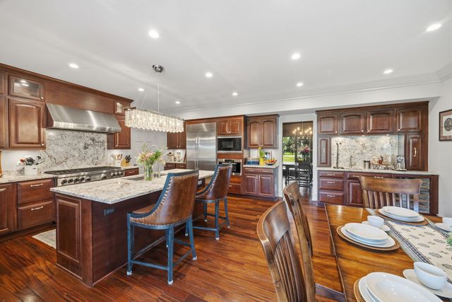 37132 N Black Velvet Lane, Wadsworth, IL 60083