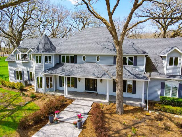 37132 N Black Velvet Lane, Wadsworth, IL 60083