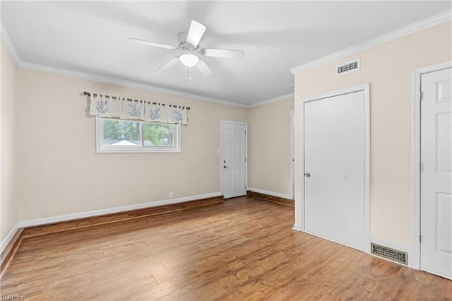 300 Garrison PL, Virginia Beach, VA 23452
