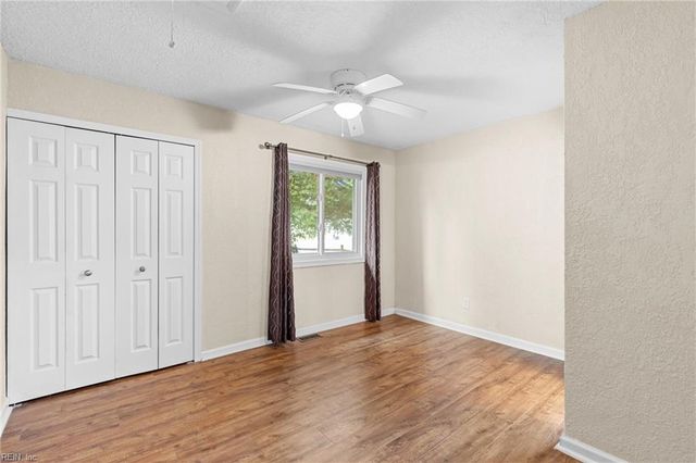 300 Garrison PL, Virginia Beach, VA 23452