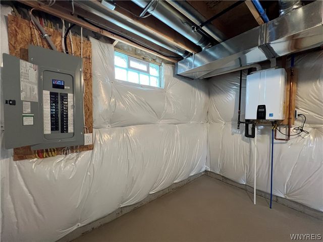 1214 Mayfield Drive, Alden, NY 14004