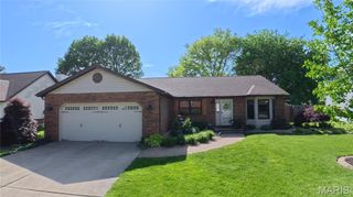 3921 Whitfield Drive, Swansea, IL 62226