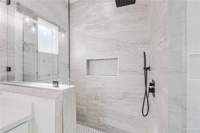 8035 N 50th Street, Mcallen, TX 78504