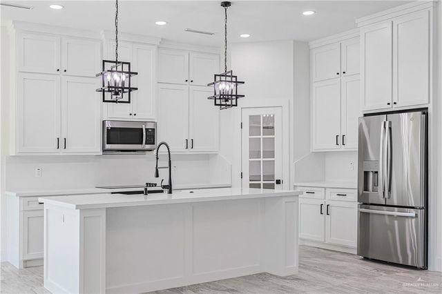 8035 N 50th Street, Mcallen, TX 78504