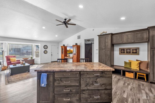 253 Coronado Ave, Twin Falls, ID 83301