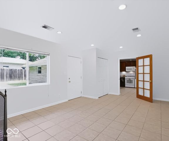 824 S Eastside Drive, Bloomington, IN 47401