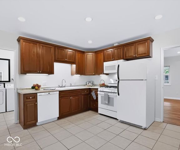824 S Eastside Drive, Bloomington, IN 47401