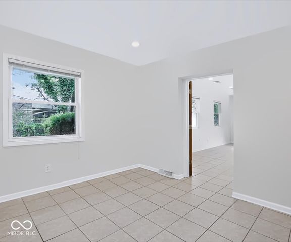 824 S Eastside Drive, Bloomington, IN 47401