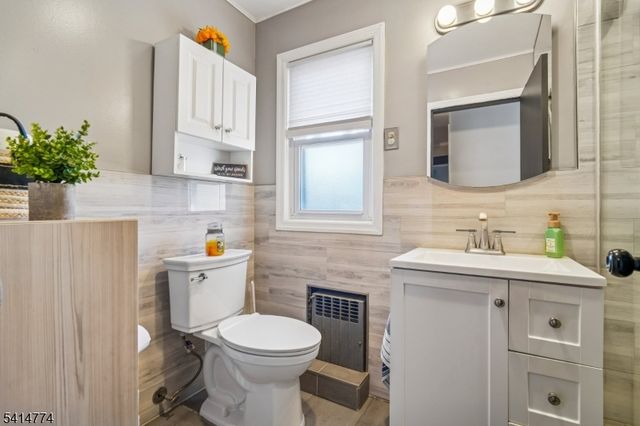 246 N 9Th St, Newark City, NJ 07107