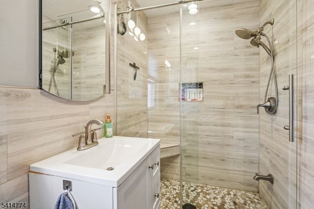 246 N 9Th St, Newark City, NJ 07107