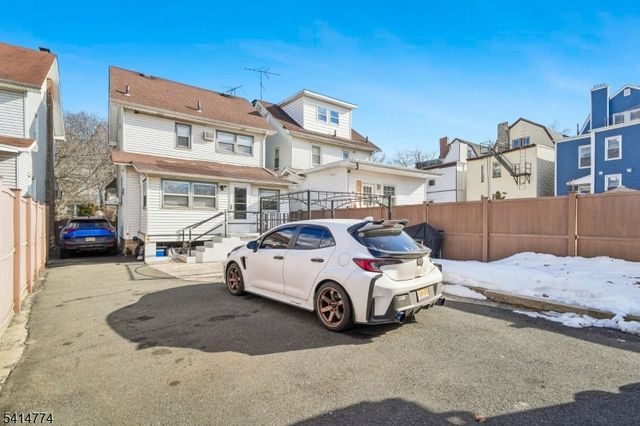 246 N 9Th St, Newark City, NJ 07107