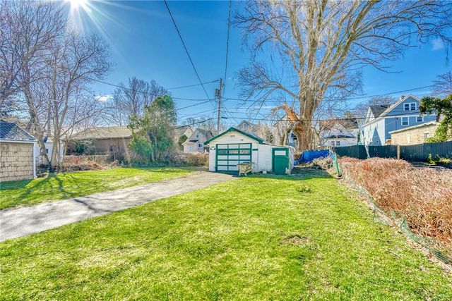 115 Barberry, Rochester, NY 14621