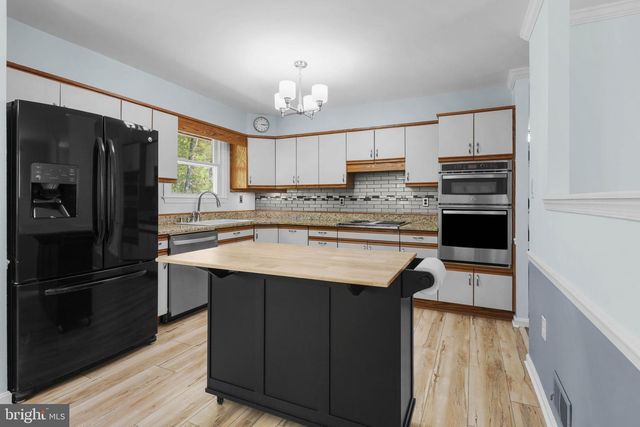13110 HICKORY AVE, Waldorf, MD 20601