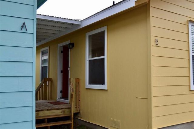 3111 E 13th ST B, Austin, TX 78702