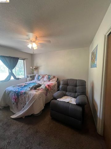 18222 Hammer Ln, Tuolumne, CA 95379