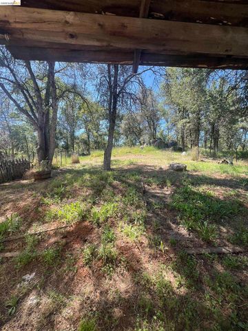 18222 Hammer Ln, Tuolumne, CA 95379