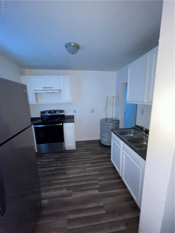 122 Channing Ave Apt 1, Portsmouth, VA 23702