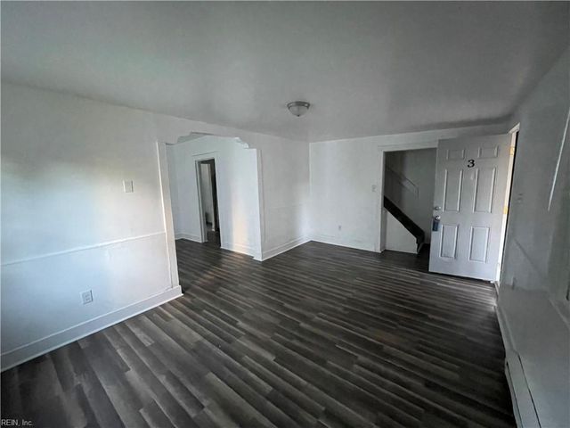 122 Channing Ave Apt 1, Portsmouth, VA 23702