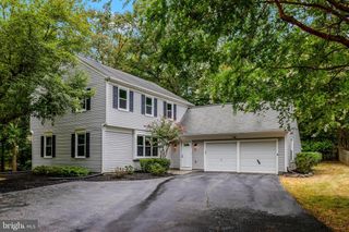 12401 ALEXANDER CORNELL DR, Fairfax, VA 22033
