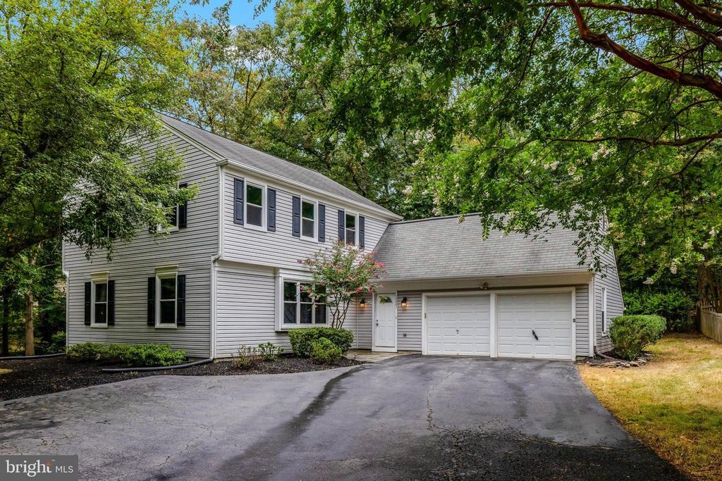 12401 ALEXANDER CORNELL DR, Fairfax, VA 22033