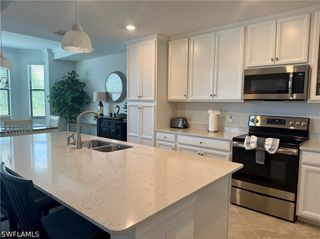 9584 Trevi CT 5223, Naples, FL 34113