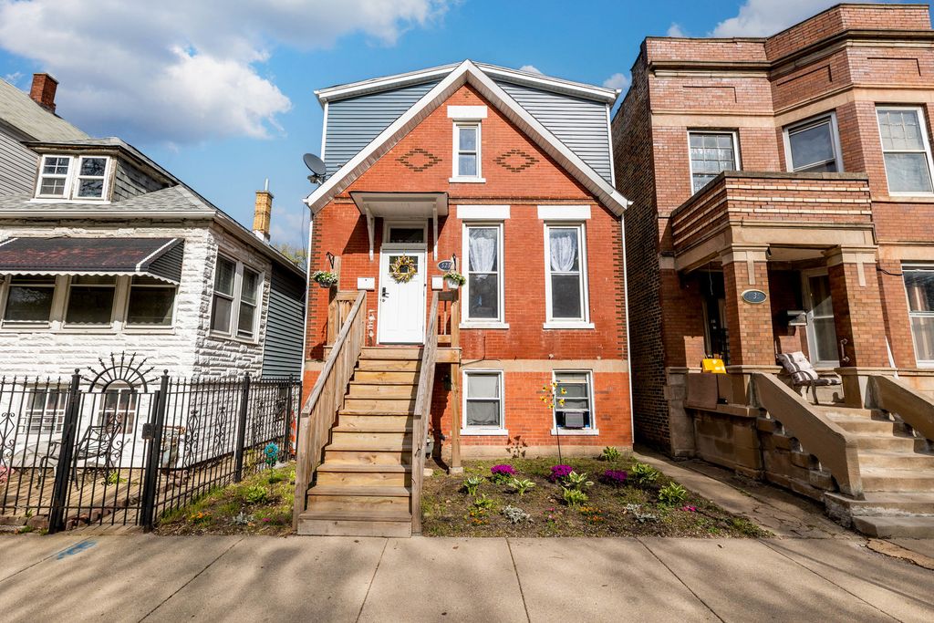 Image 2 of property listing at 5233 S Racine Street, Chicago, IL 60609