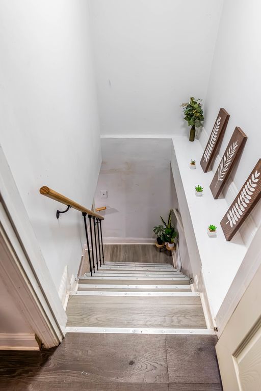 Image 12 of property listing at 5233 S Racine Street, Chicago, IL 60609