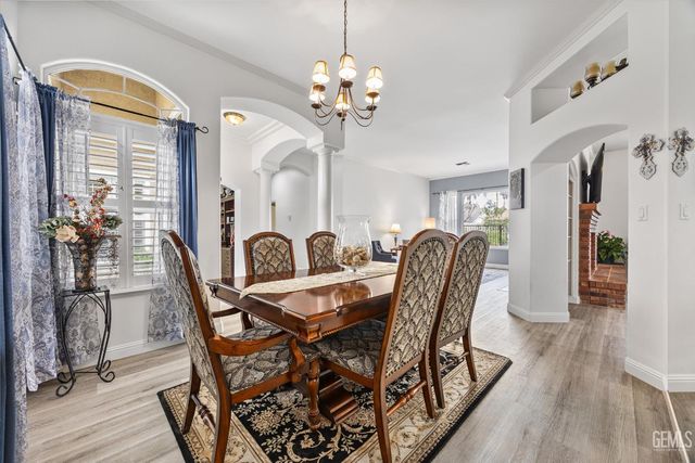 3804 Singleton Avenue, Bakersfield, CA 93313